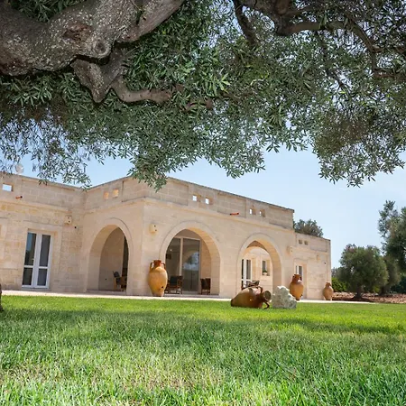 Villa Masseria ,tenuta Torre Giannotti Carovigno