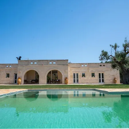 Masseria ,tenuta Torre Giannotti * Carovigno